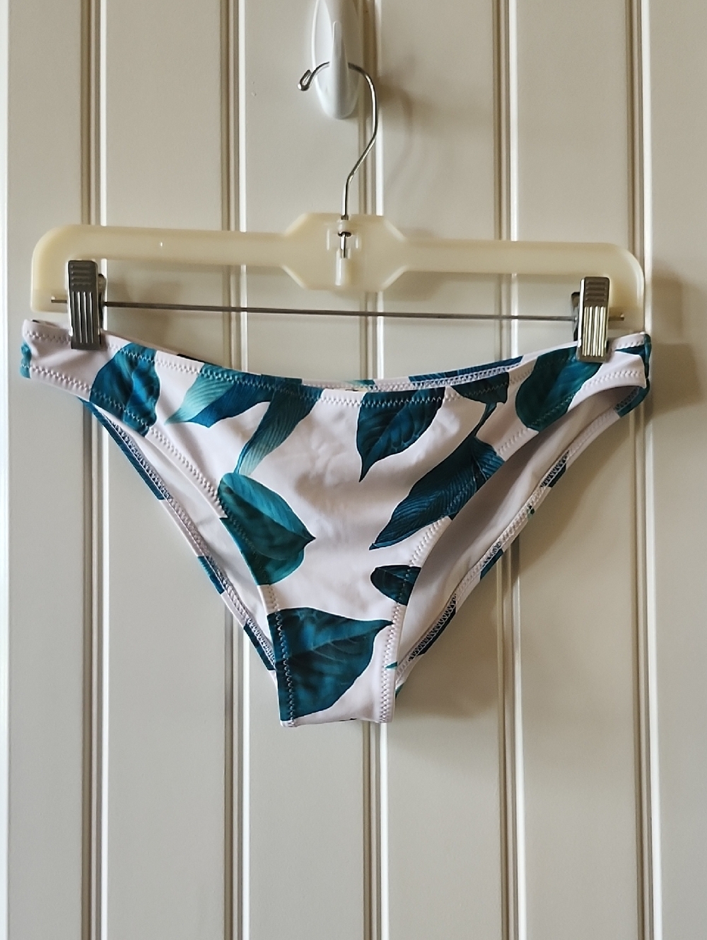 White And Green Bikini Bottoms With Leaf Print